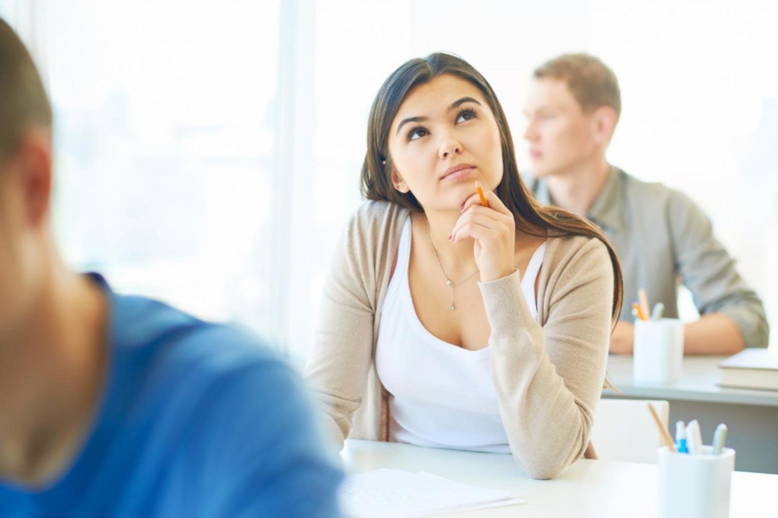 Environnement de travail moderne pour analystes financiers